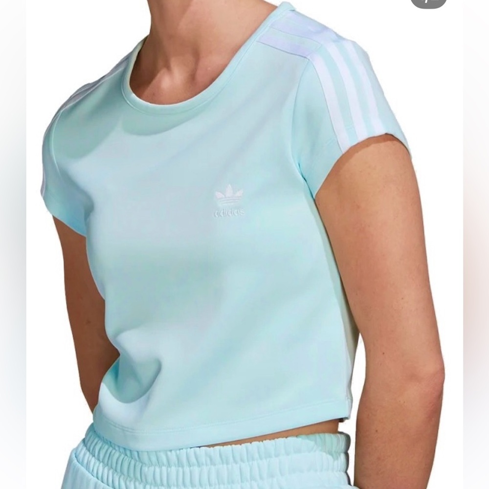 Light Blue Adidas Embroidered Slightly Cropped Tee Shirt Size Small